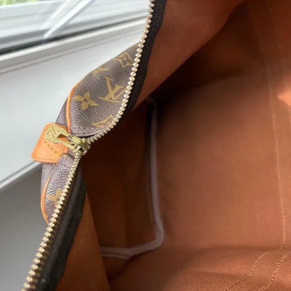 Louis Vuitton Keepall 45 - Picture 12 of 16